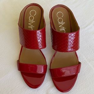 Red backless heels 👠